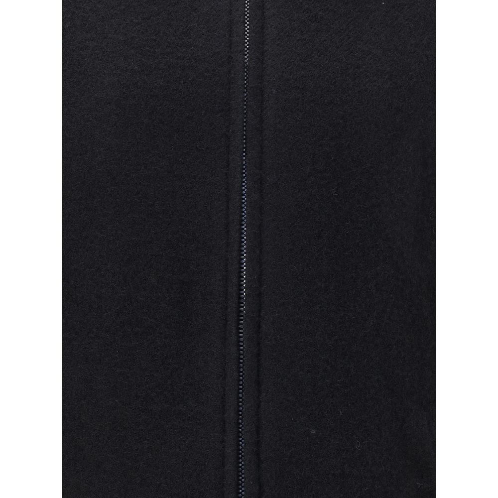Front view with bag zipped and handles upright.