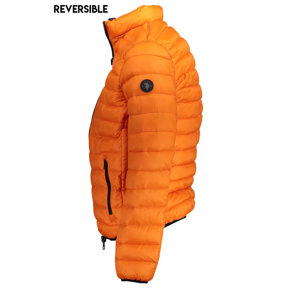 Front view with bag zipped and handles upright.