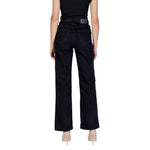 Back view of Vero Moda Black Cotton Mom Jean for fall/winter collection, featuring 79% cotton and recycled content.