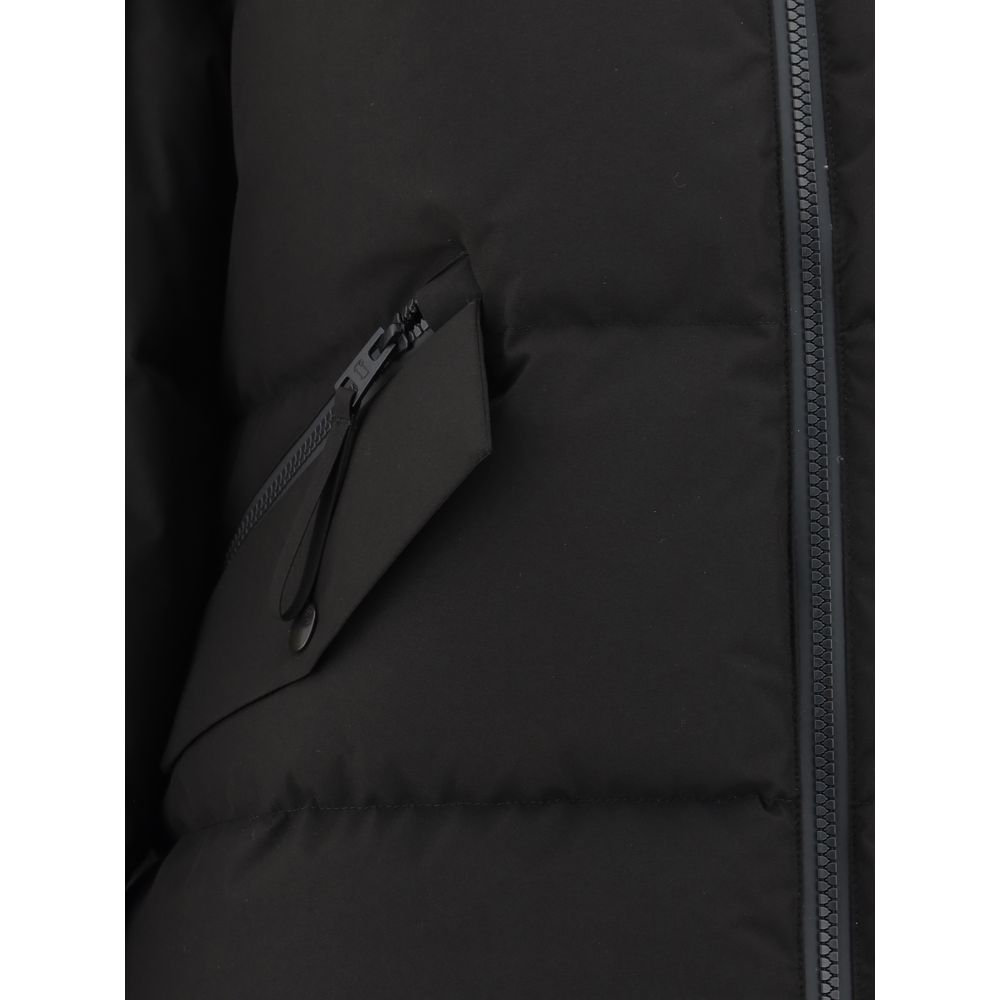 Front view with bag zipped and handles upright.